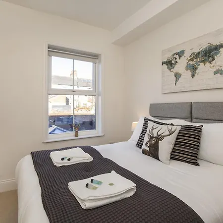 Modern 3 Bed Beautiful House In Holiday home York