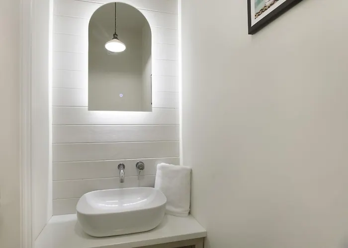 Сasa de vacaciones Modern 3 Bed Beautiful House In *